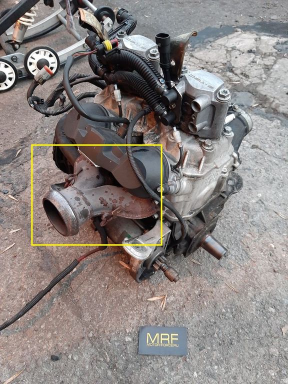 Оригинал BRP 420673421 Exhaust Manifold