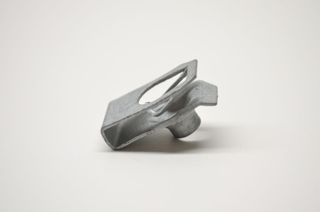BRP 250100113 EXTRUDED PANEL NUT M6 X 1.0 Гайка закладная M6